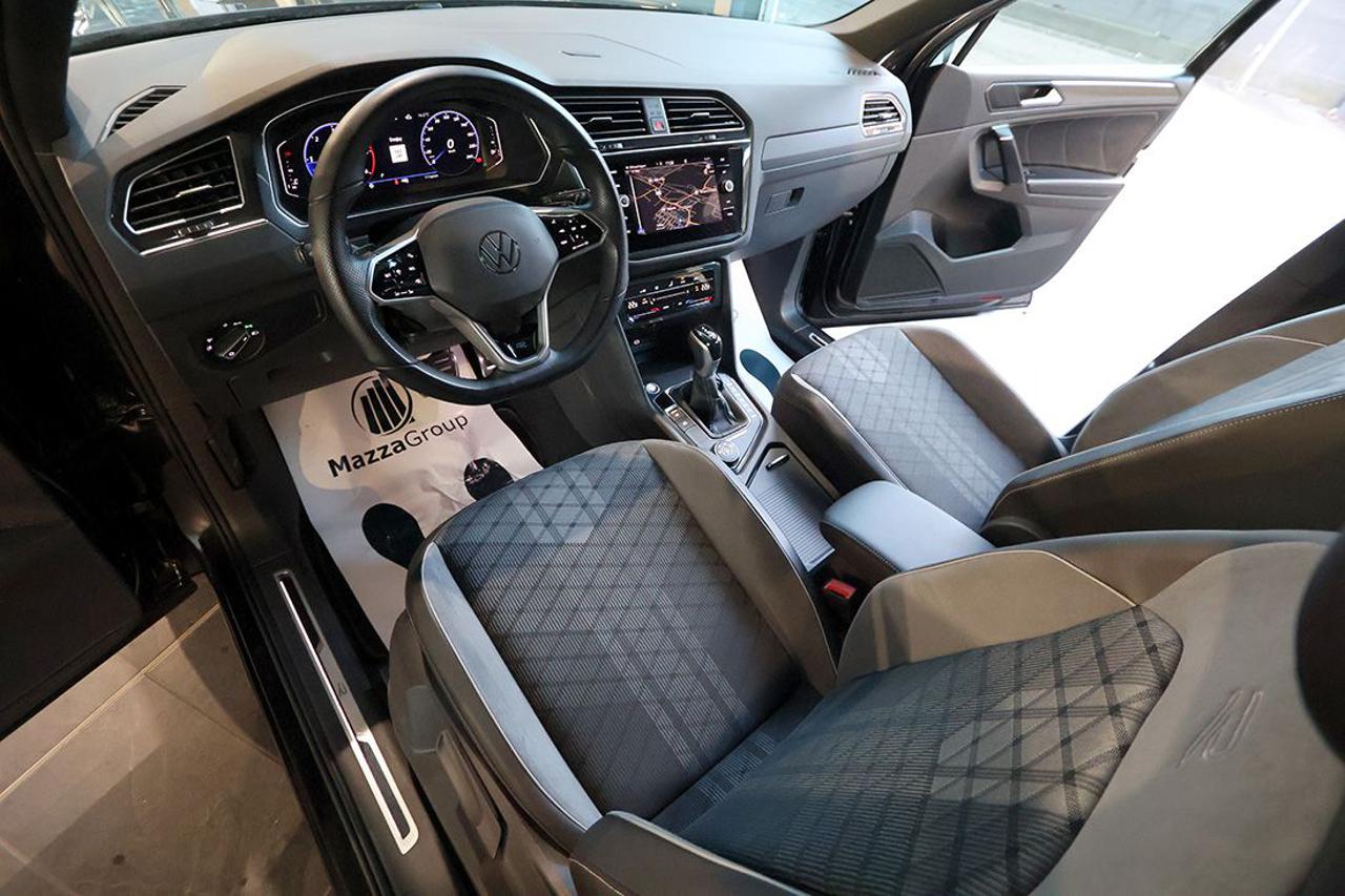 VOLKSWAGEN Tiguan 2.0 TDI 150cv SCR DSG 4Motion R-Line - 14