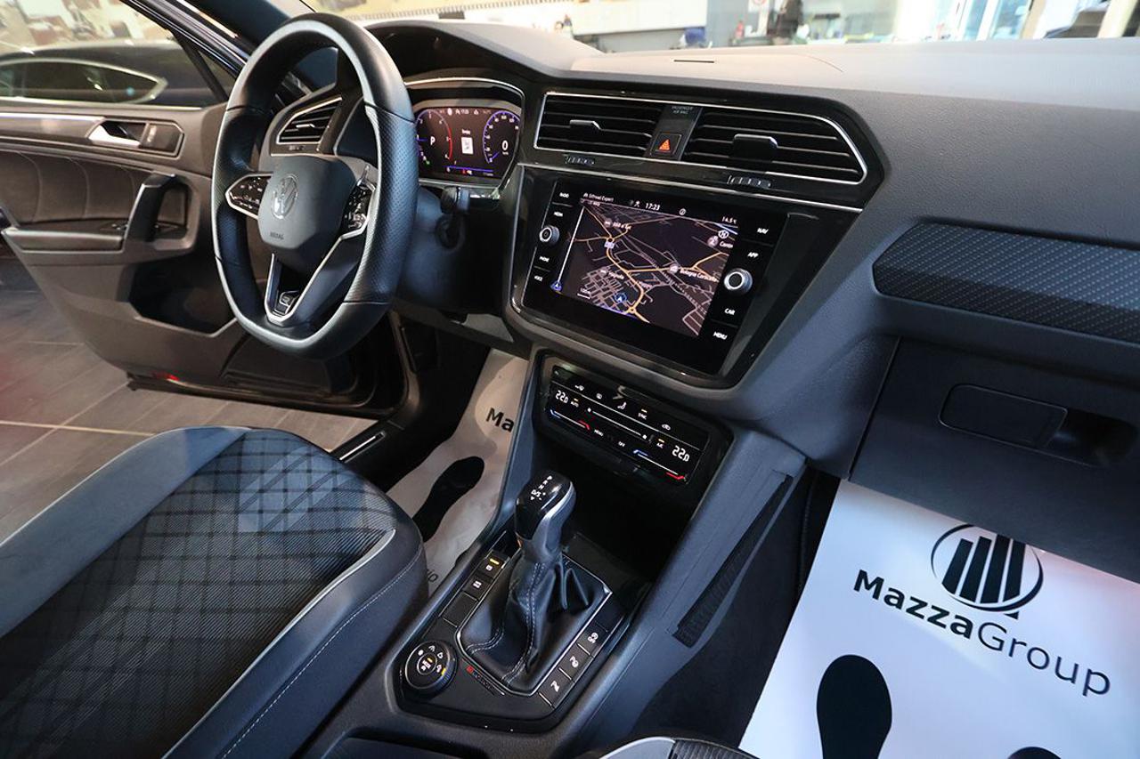 VOLKSWAGEN Tiguan 2.0 TDI 150cv SCR DSG 4Motion R-Line - 37