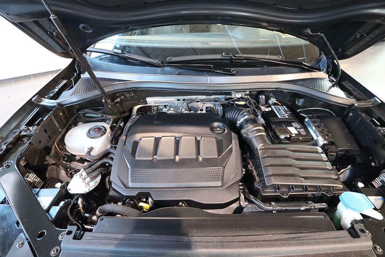 VOLKSWAGEN Tiguan 2.0 TDI 150cv SCR DSG 4Motion R-Line - 11