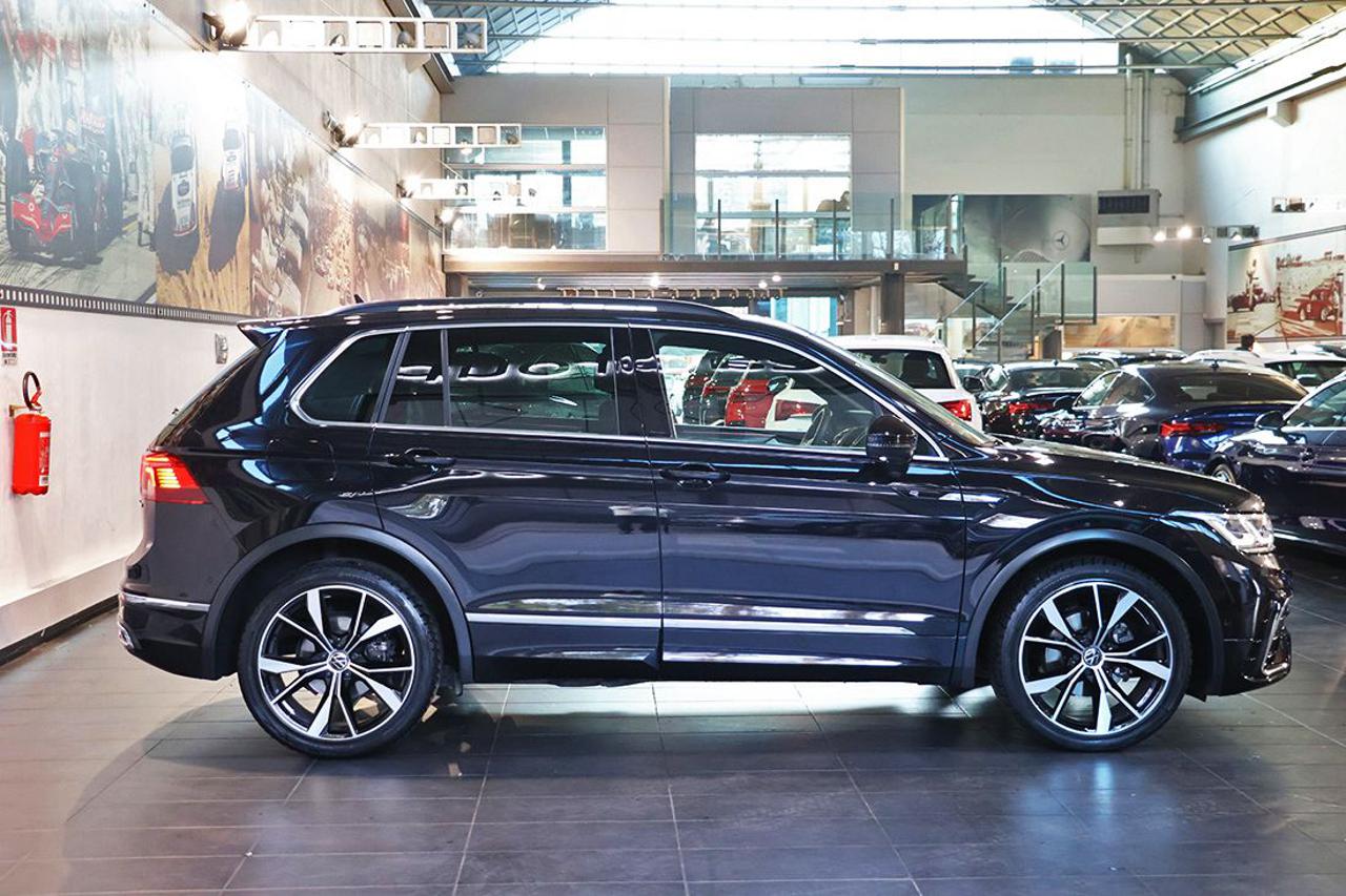 VOLKSWAGEN Tiguan 2.0 TDI 150cv SCR DSG 4Motion R-Line - 2