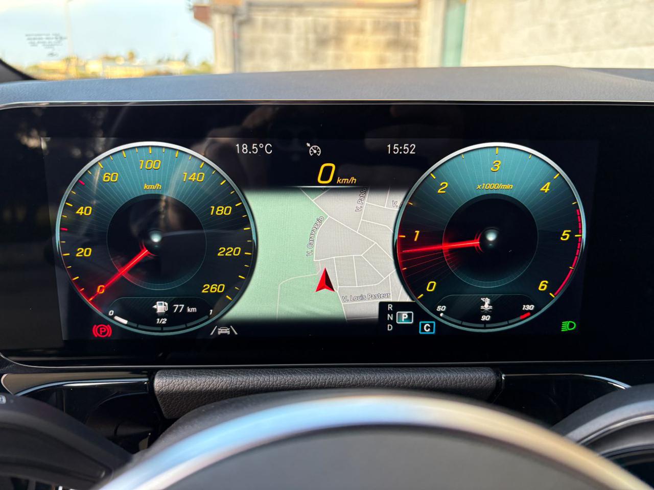 MERCEDES-BENZ GLA 200 d Automatic Sport Plus - 23