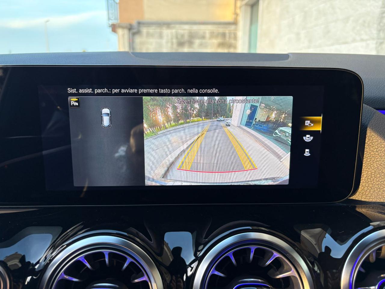 MERCEDES-BENZ GLA 200 d Automatic Sport Plus - 32