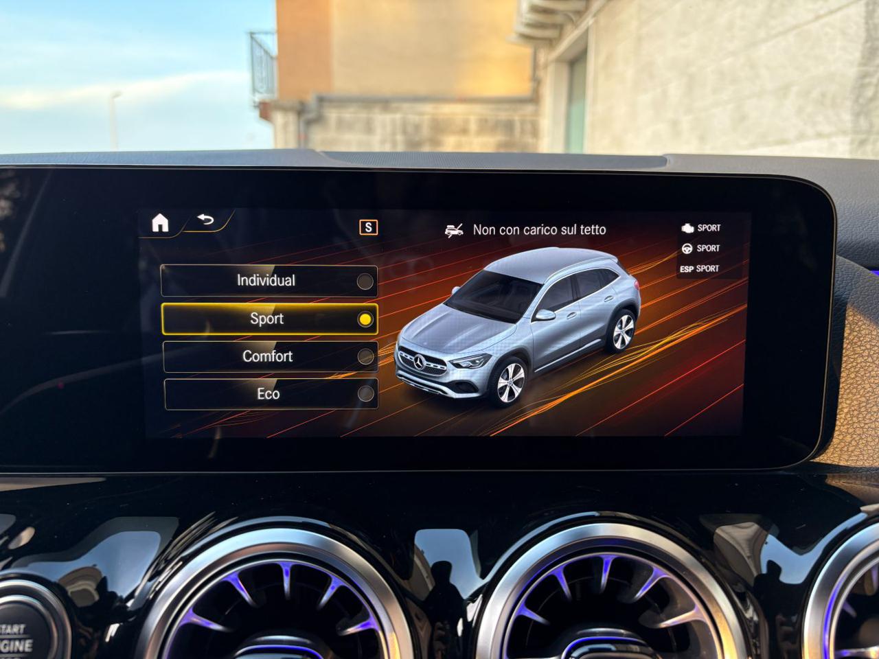 MERCEDES-BENZ GLA 200 d Automatic Sport Plus - 24