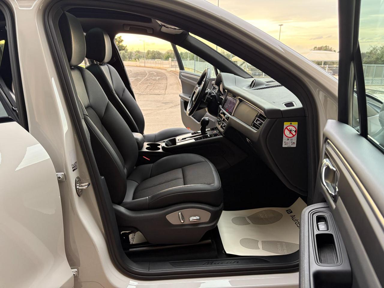 PORSCHE Macan 2.0 TETTO APR/PAN-CERCHI DA 21 - 12