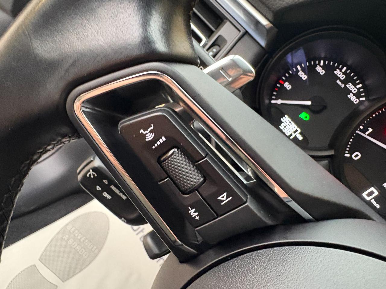 PORSCHE Macan 2.0 TETTO APR/PAN-CERCHI DA 21 - 25