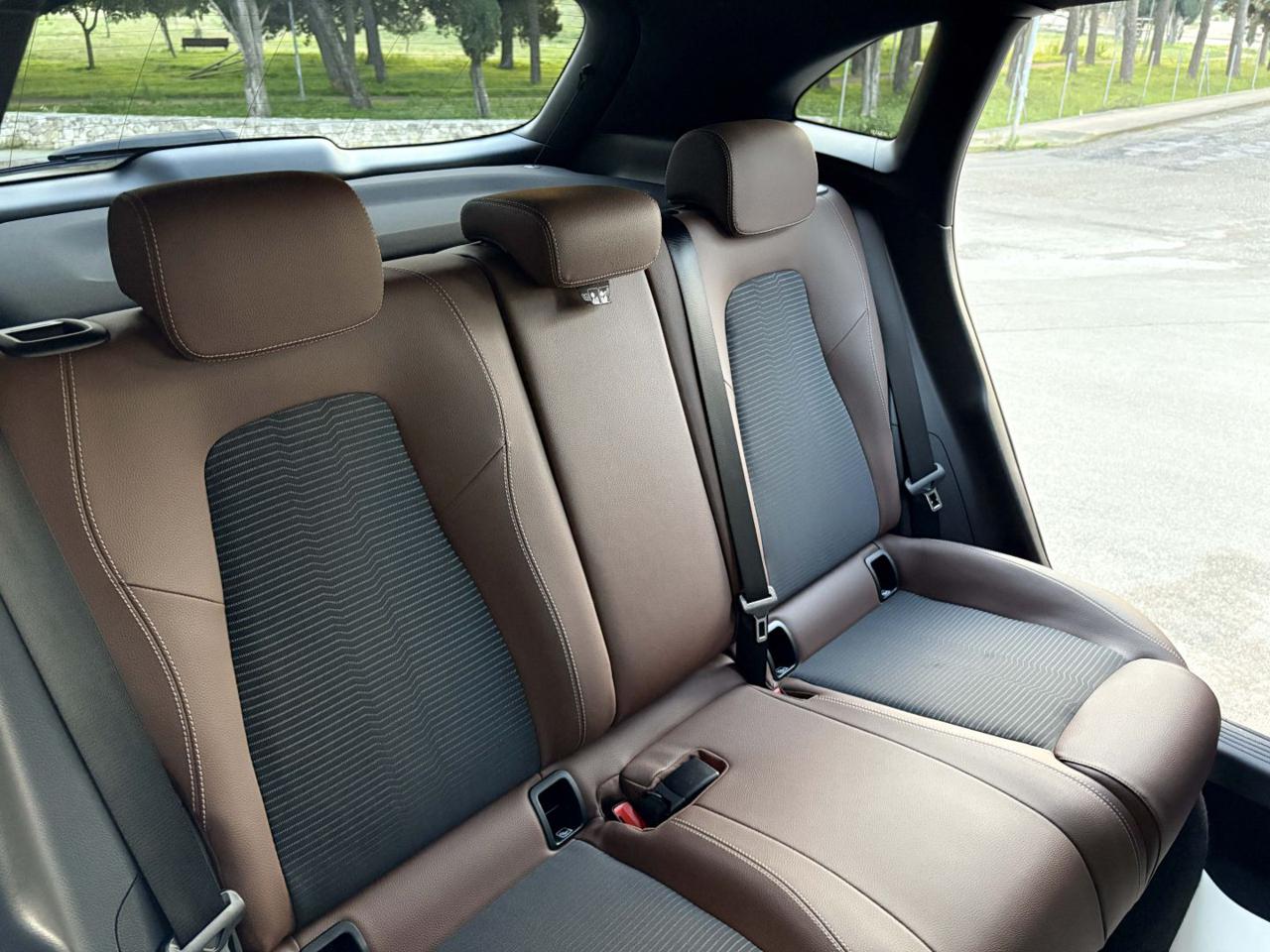 MERCEDES-BENZ GLA 200 d Automatic Sport Plus - 19