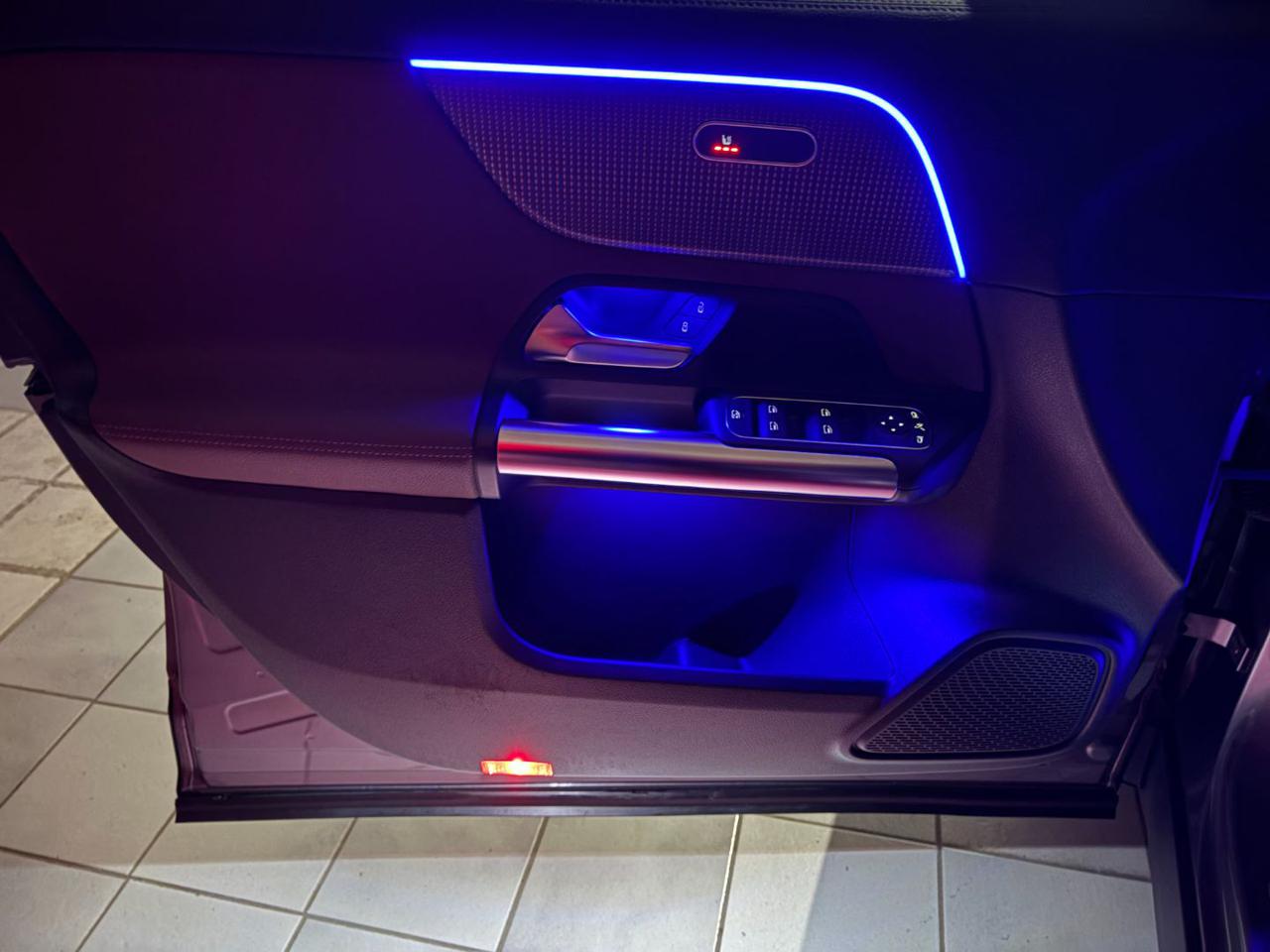 MERCEDES-BENZ GLA 200 d Automatic Sport Plus - 14