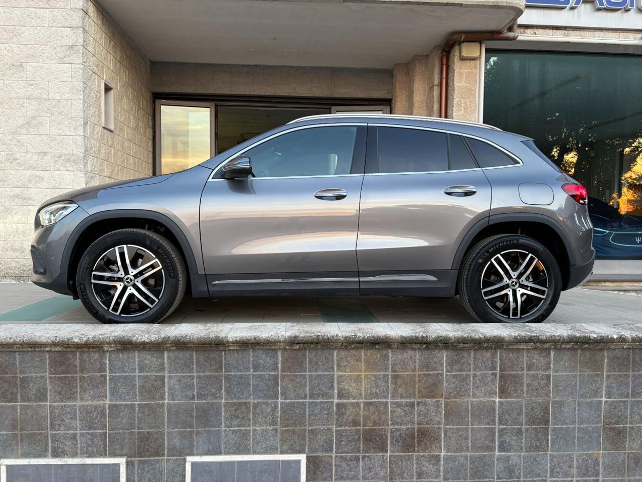 MERCEDES-BENZ GLA 200 d Automatic Sport Plus - 8