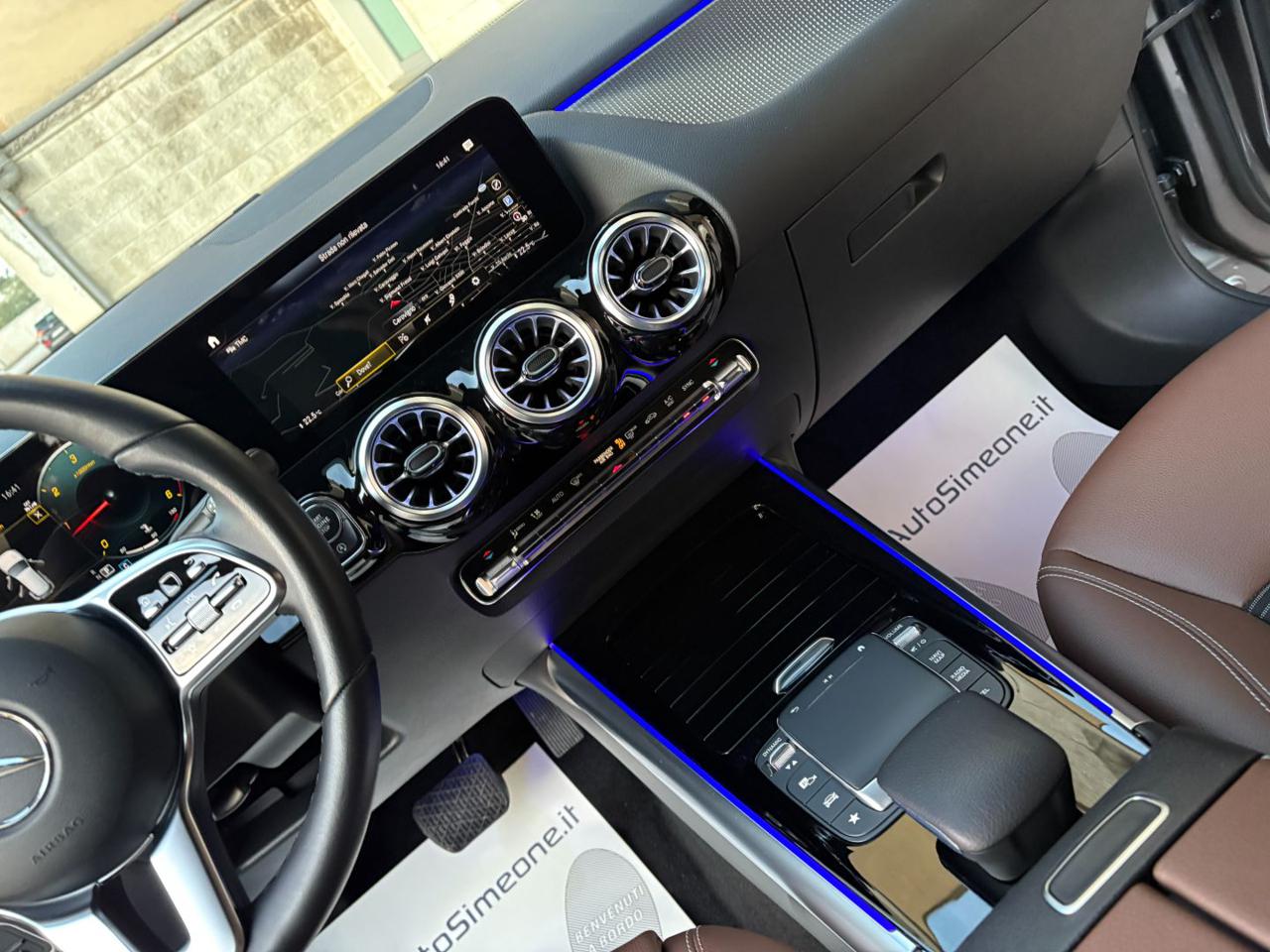 MERCEDES-BENZ GLA 200 d Automatic Sport Plus - 20