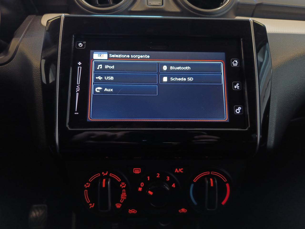 SUZUKI Swift 1.2 Hybrid Cool - 13