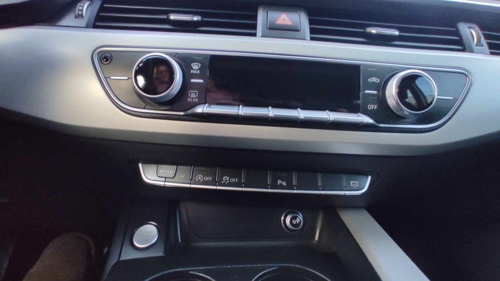 AUDI A4 Avant 35 TDI S tronic Business - 11