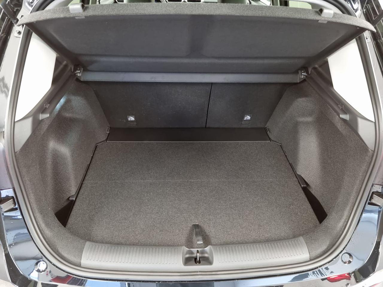 MG ZS 1.5 Hybrid+ Luxury - 12