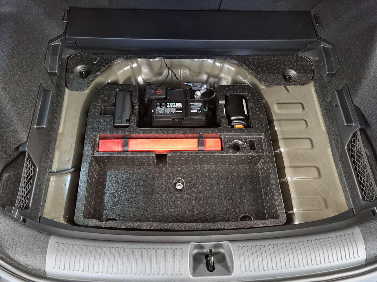 MG ZS 1.5 Hybrid+ Luxury - 14