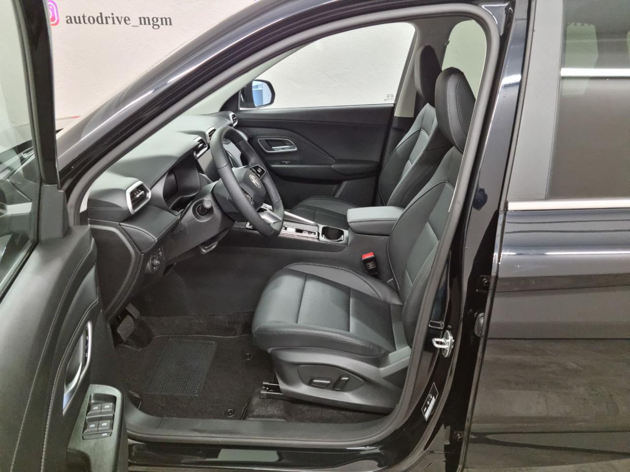 MG ZS 1.5 Hybrid+ Luxury - 9