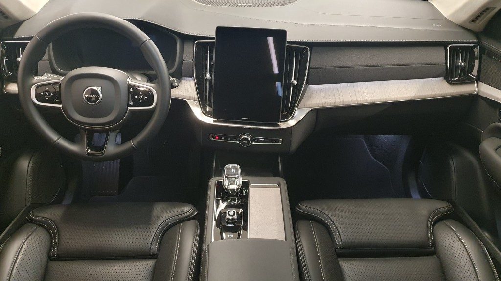 VOLVO XC90 B5 AWD automatico 7 posti Ultra Dark - Grid Foto 7