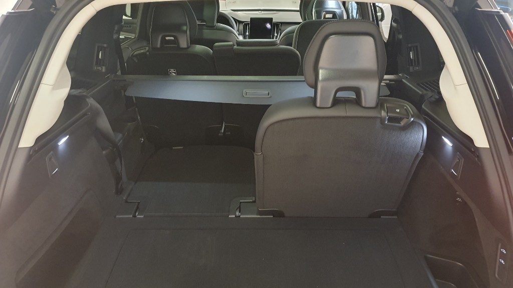 VOLVO XC90 B5 AWD automatico 7 posti Ultra Dark - Grid Foto 13