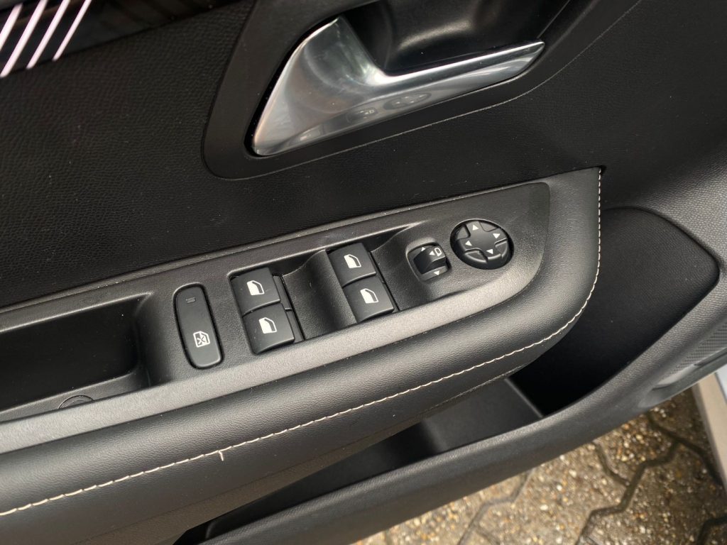 PEUGEOT 208 101cv Allure FARI FULL LED*DISPLAY 10*LEGA - 9