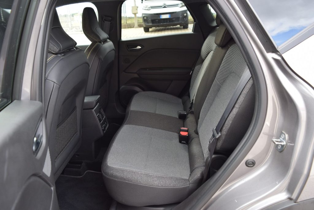 RENAULT Captur 1.3 Mild Hybrid EDC Techno 160 CV - 14