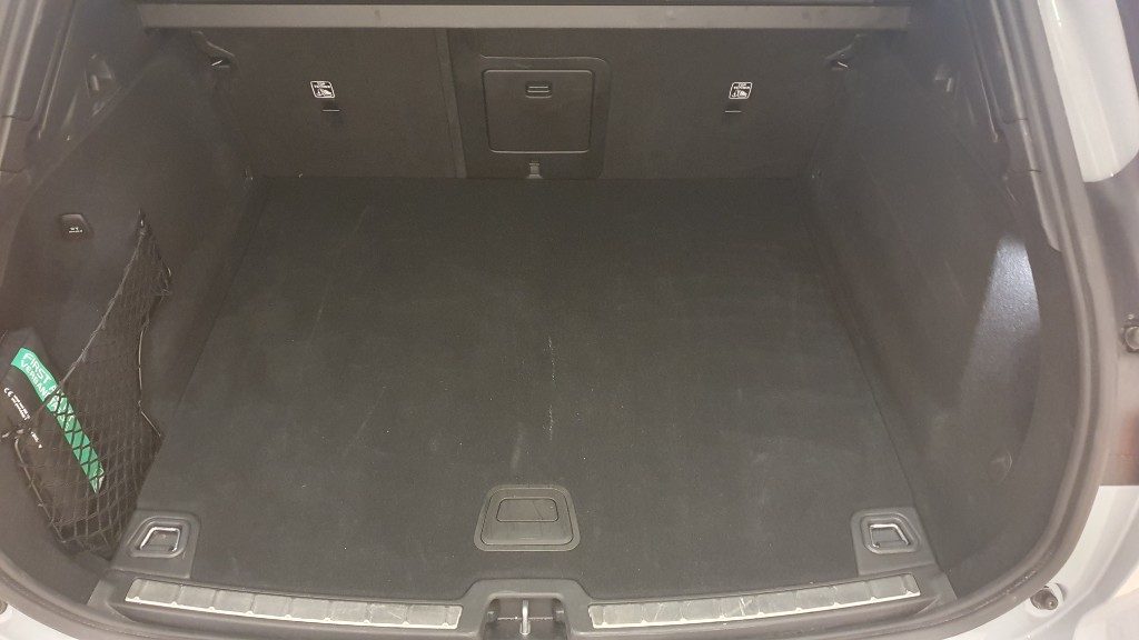 VOLVO XC60 B5 AWD automatico Plus Dark - Grid Foto 11