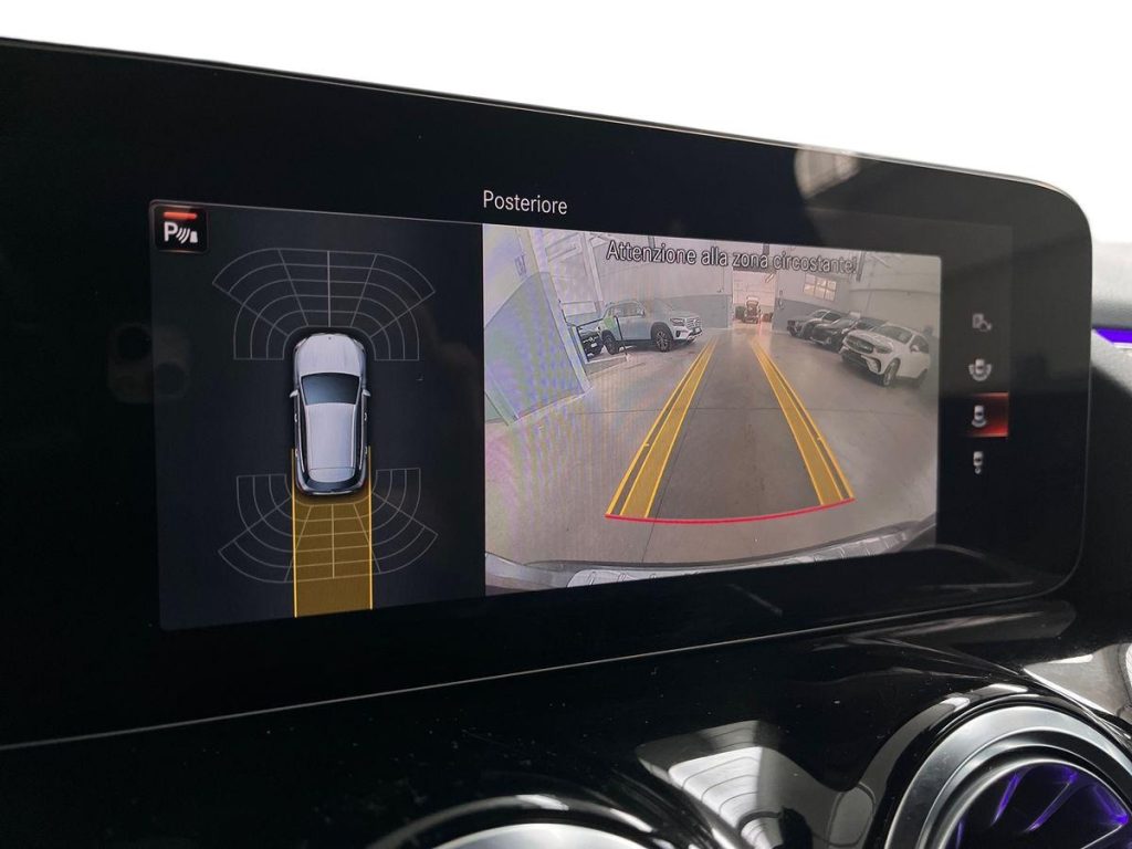 MERCEDES-BENZ GLA 200 d 4matic Premium GANCIO TRAINO - 12