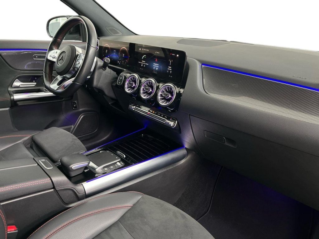 MERCEDES-BENZ GLA 200 d 4matic Premium GANCIO TRAINO - 16