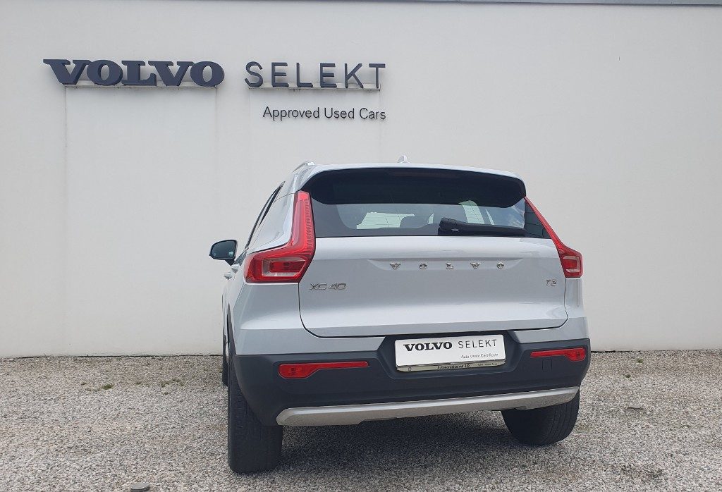 VOLVO XC40 T3 Momentum Pro - Foto 3