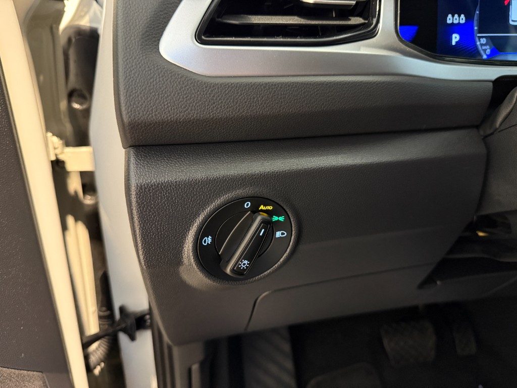 VOLKSWAGEN T-Roc 1.5 TSI DSG Life GANCIO Navi DAB+ Parks Assist LED - 10