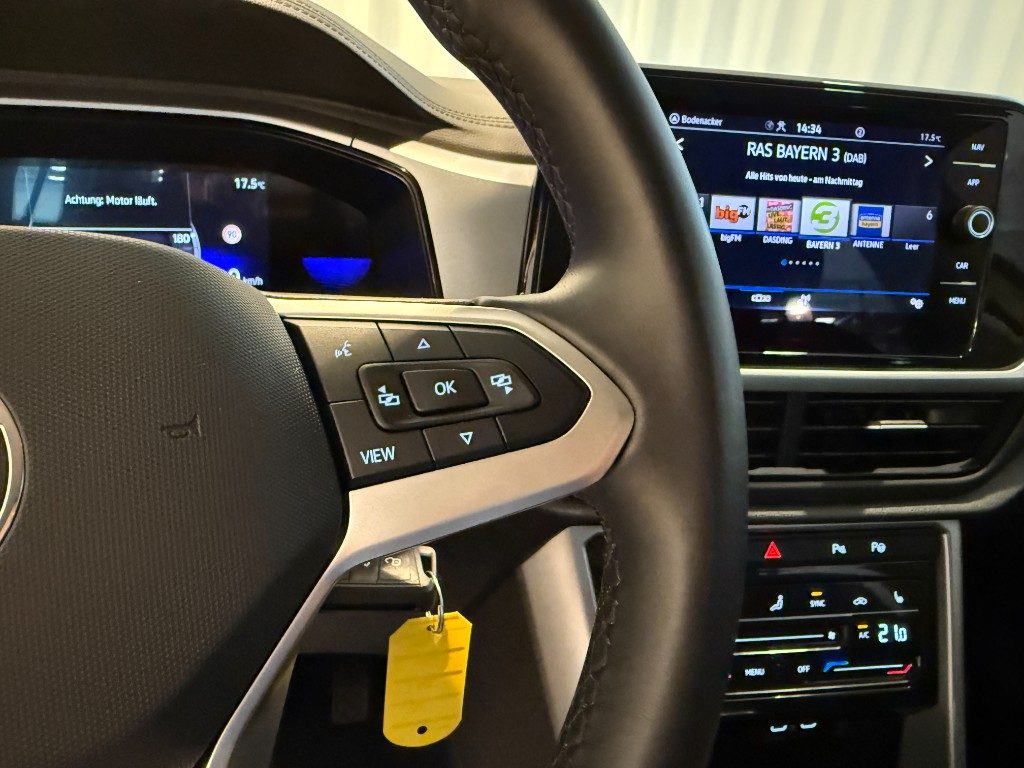 VOLKSWAGEN T-Roc 1.5 TSI DSG Life GANCIO Navi DAB+ Parks Assist LED - 12