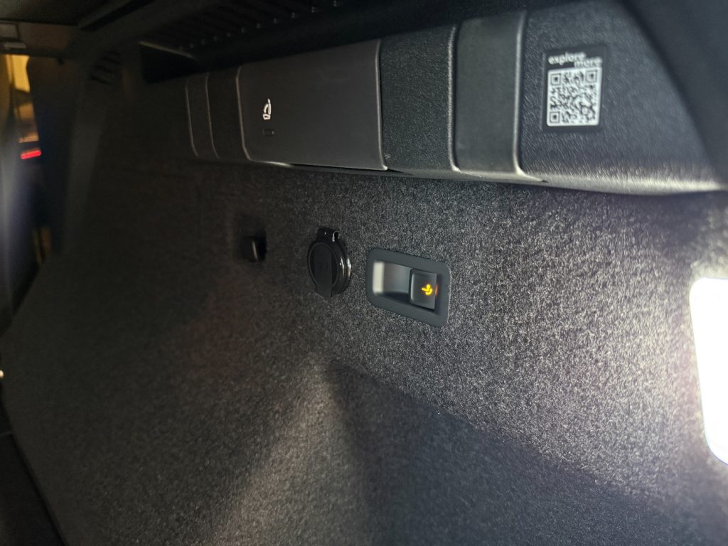 SKODA Kodiaq 2.0 TDI 4x4 DSG Sportline Panorama GANCIO LED Navi - 24