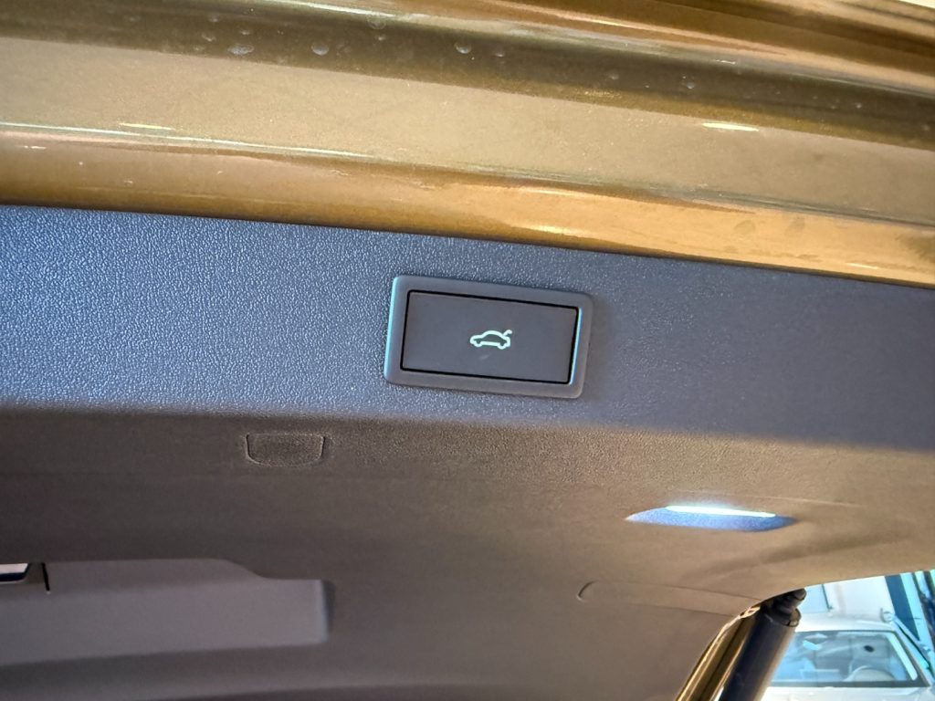 SKODA Kodiaq 2.0 TDI 4x4 DSG Sportline Panorama GANCIO LED Navi - 23