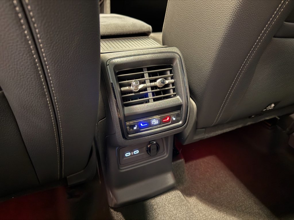 SKODA Kodiaq 2.0 TDI 4x4 DSG Sportline Panorama GANCIO LED Navi - 9