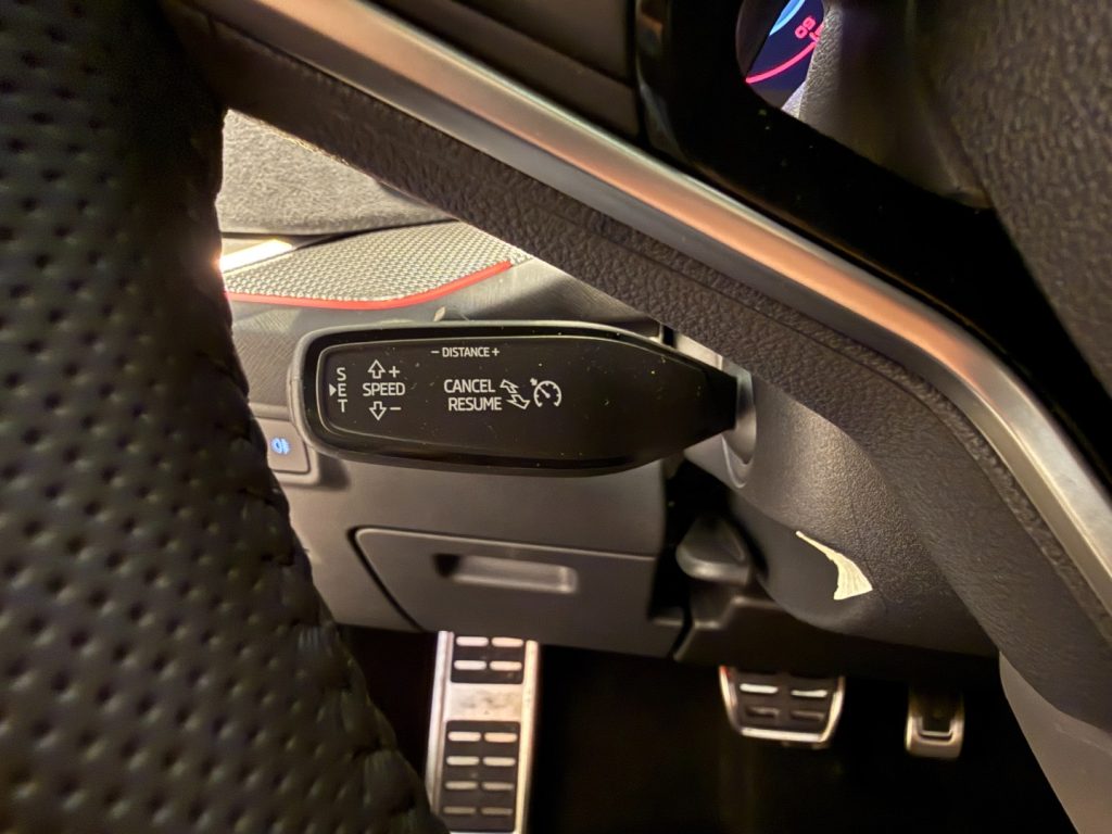 SKODA Kodiaq 2.0 TDI 4x4 DSG Sportline Panorama GANCIO LED Navi - 12