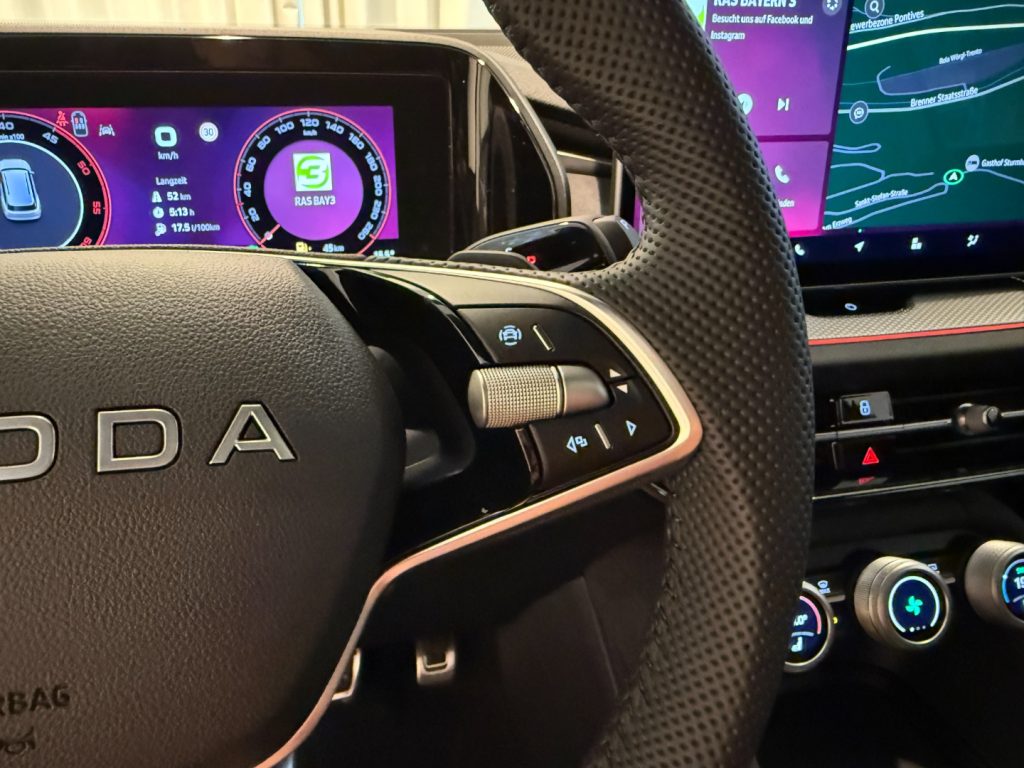 SKODA Kodiaq 2.0 TDI 4x4 DSG Sportline Panorama GANCIO LED Navi - 13