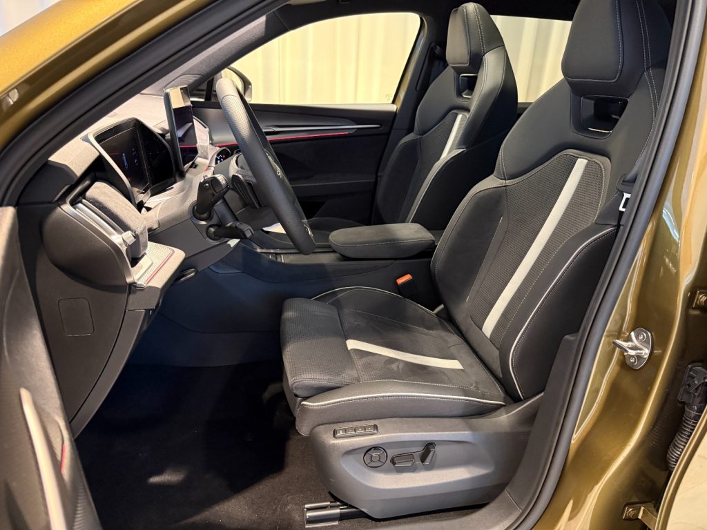 SKODA Kodiaq 2.0 TDI 4x4 DSG Sportline Panorama GANCIO LED Navi - 19