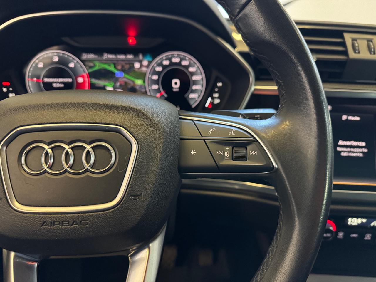 AUDI Q3 35 TDI quattro S tronic S line edition - 18