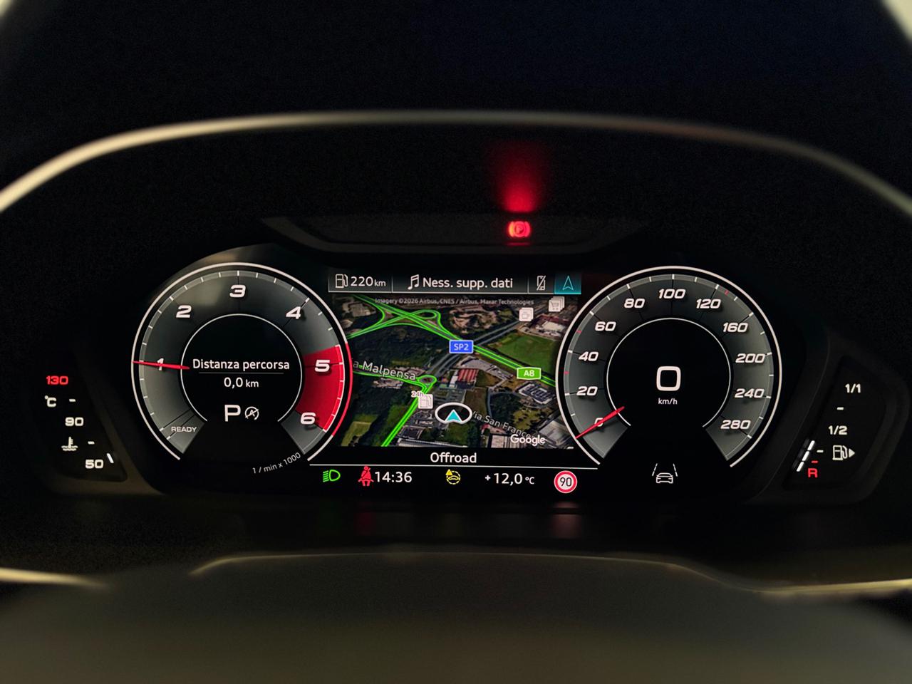 AUDI Q3 35 TDI quattro S tronic S line edition - 12