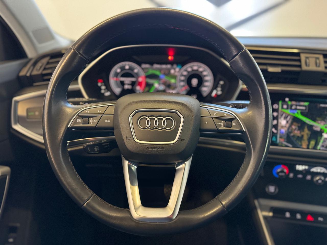 AUDI Q3 35 TDI quattro S tronic S line edition - 16