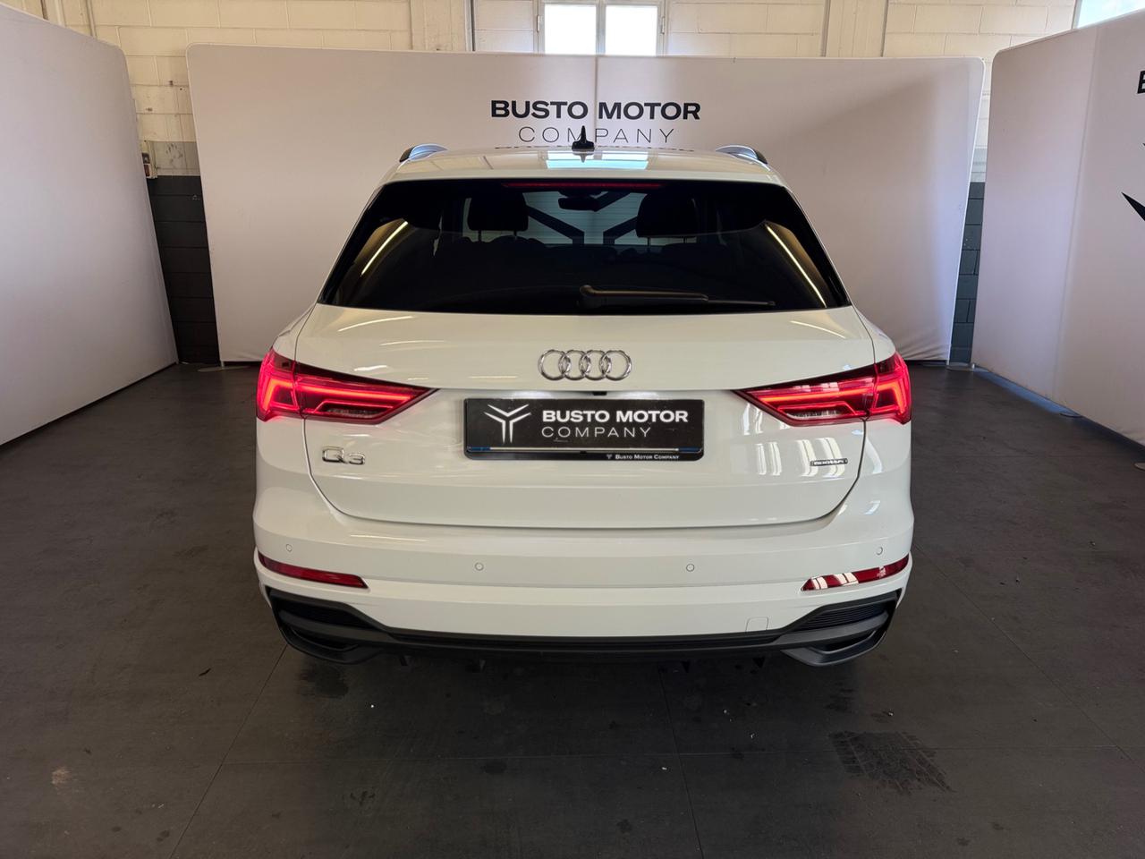 AUDI Q3 35 TDI quattro S tronic S line edition - 5