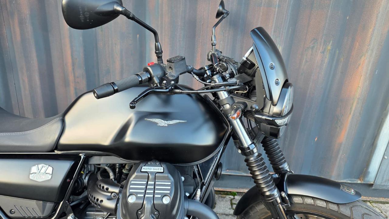 MOTO GUZZI V7 STONE - 9
