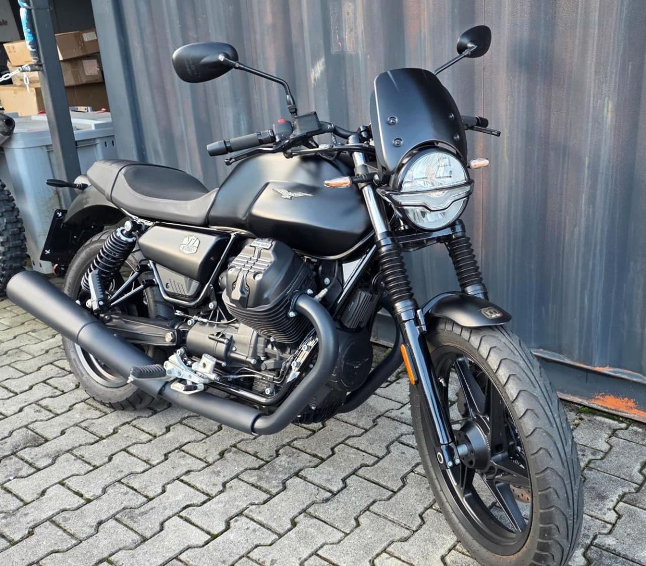 MOTO GUZZI V7 STONE - 4