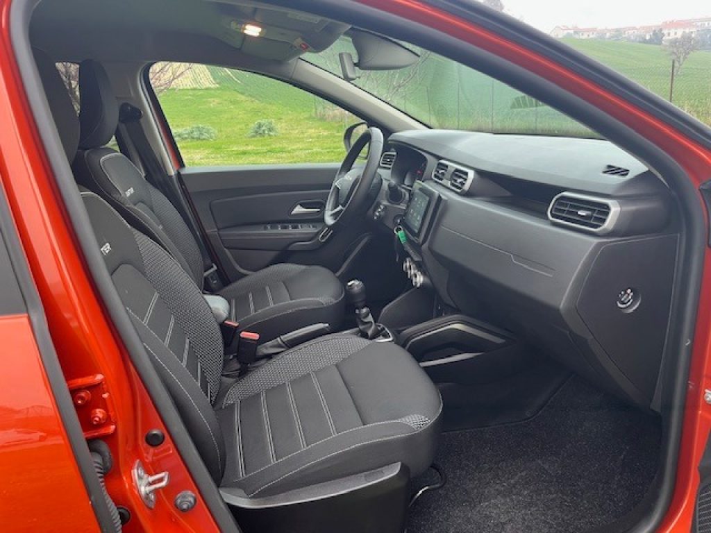DACIA Duster 1.0 TCe GPL 4x2 Journey - 23