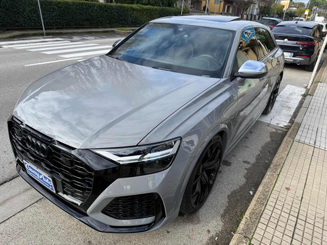 AUDI RS Q8 Grigio metallizzato