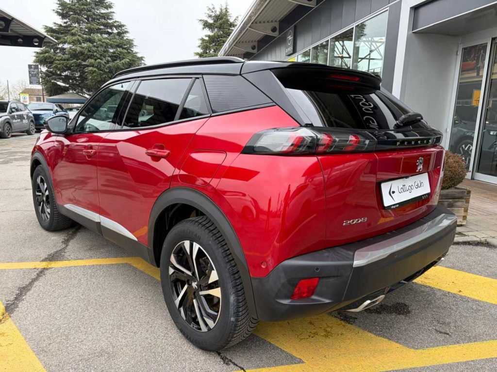 PEUGEOT 2008 PureTech 130 S&S GT - 8