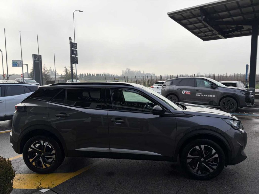 PEUGEOT 2008 BlueHDi 130 S&S EAT8 Allure - 5