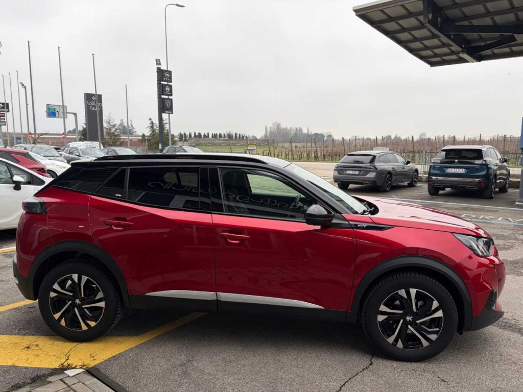 PEUGEOT 2008 PureTech 130 S&S GT - 5