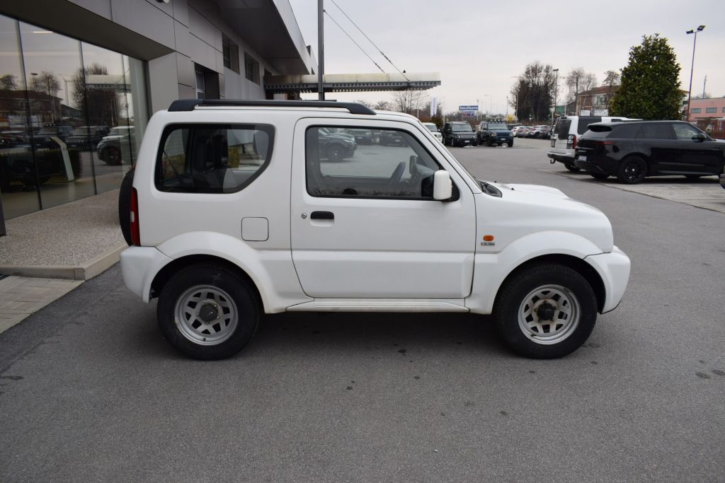 SUZUKI Jimny Jimny 1.5 DDiS cat 4WD  NEOPATENTATI - 4