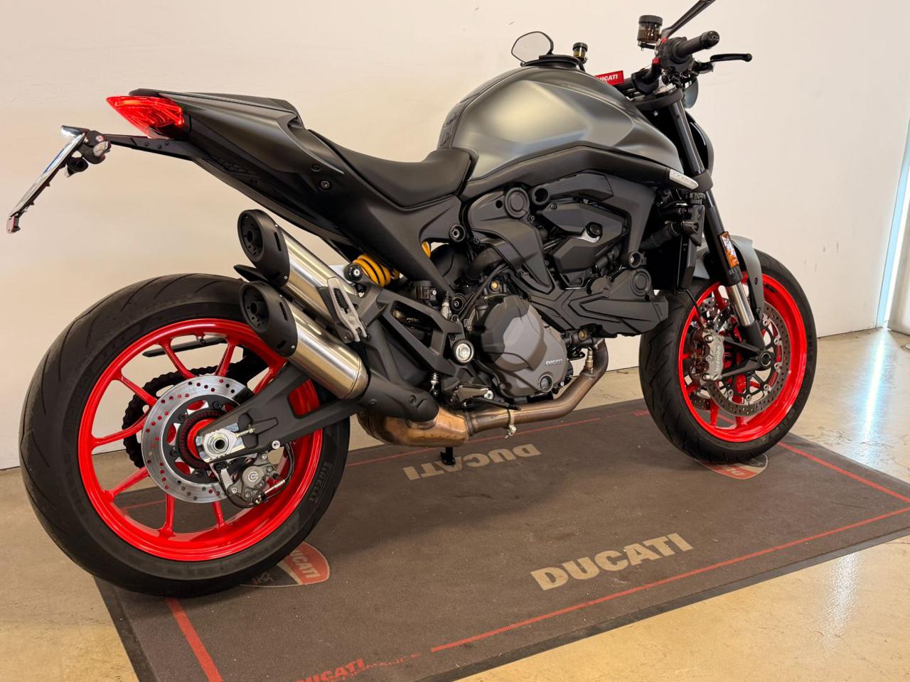 DUCATI Monster 937 PLUS - 7
