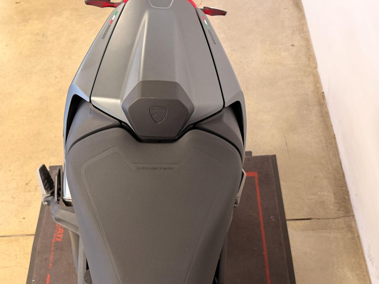 DUCATI Monster 937 PLUS - 11