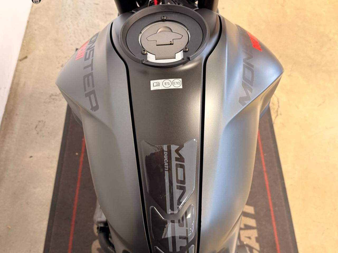 DUCATI Monster 937 PLUS - 12