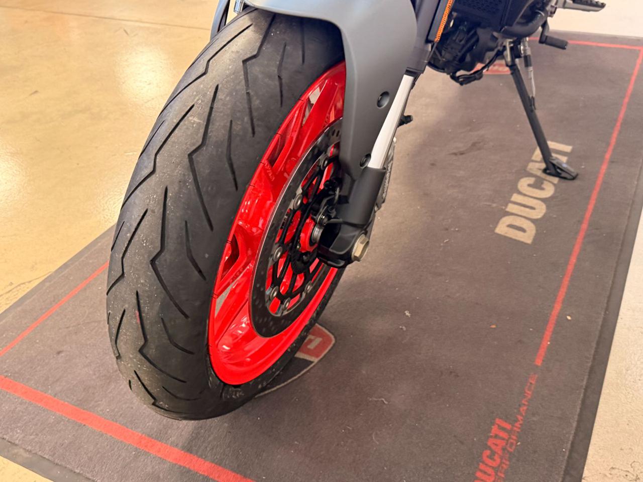 DUCATI Monster 937 PLUS - 3